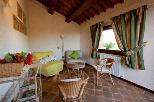 Podere Chiaromonte Palaia Rum bild